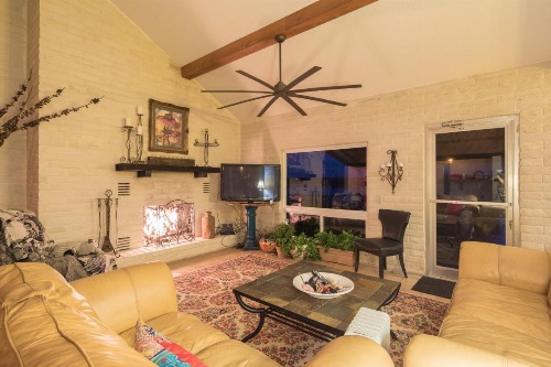 Hacienda Lake Lodge Home image 16