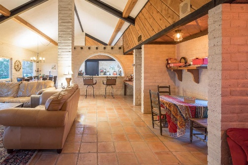 Hacienda Lake Lodge Home image 4