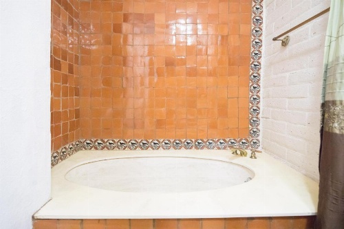 Hacienda Lake Lodge Home image 7